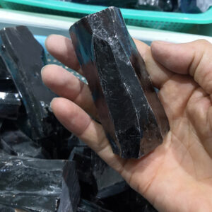 uncut black cubic zirconia rough supplier