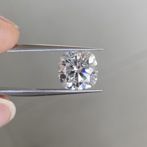 cushion cut white moissanite manufacturer