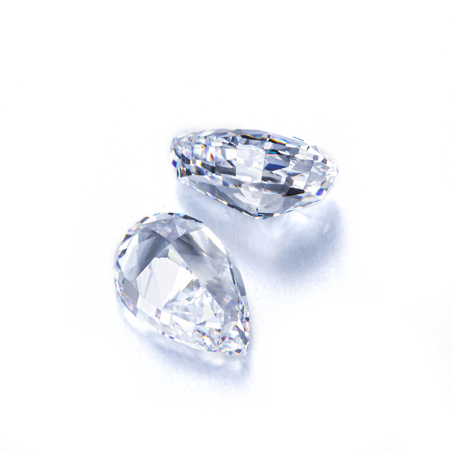 white crushed ice pear cut cubic zirconia supplier